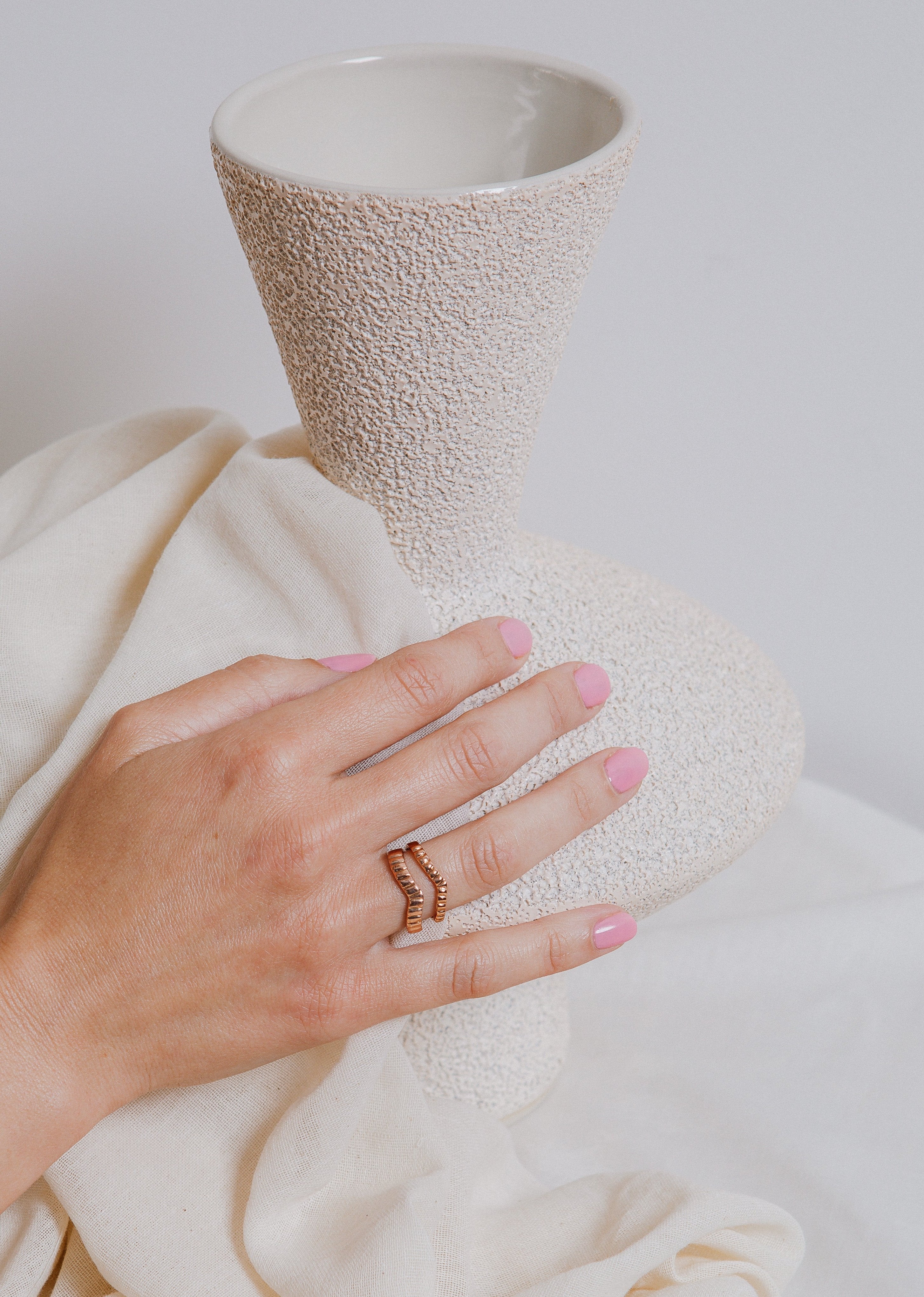 Golden Wing skinny ring, rose gold